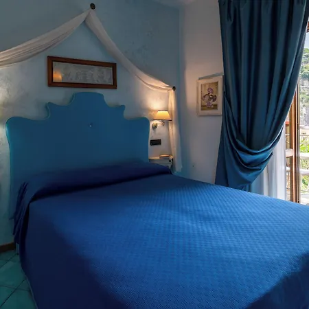 帕拉佐维吉优斯酒店